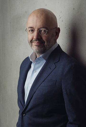 img_KONE-Peter-Bakker-360x527