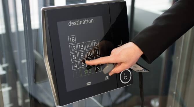 gestion de destination ascenseur