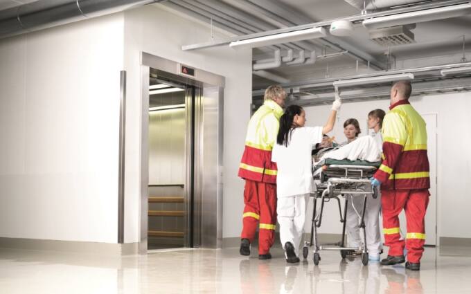 ascenseur hôpital